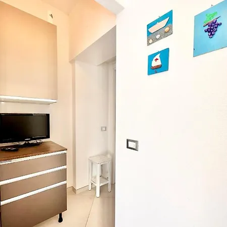 Hostdomus - Casa Arianna 아파트 피날레리구레